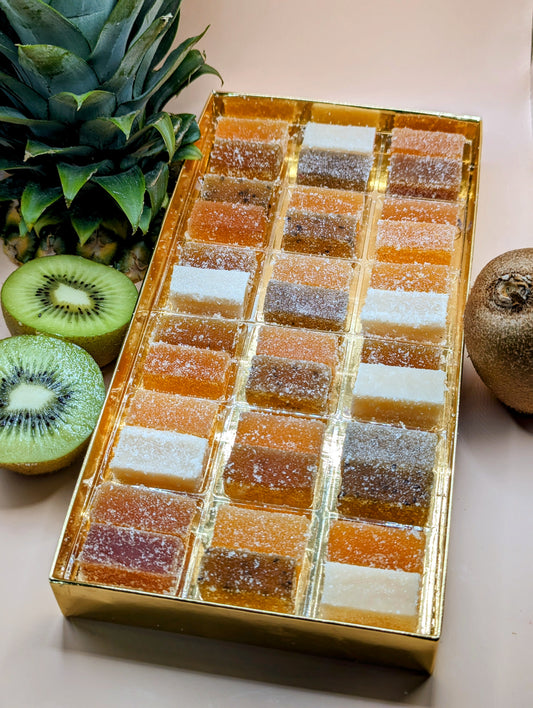 Coffret des îles - 330g (Ananas, Mangue, Kiwi, Fruit de la passion, Noix de coco, Cocktail exotique)